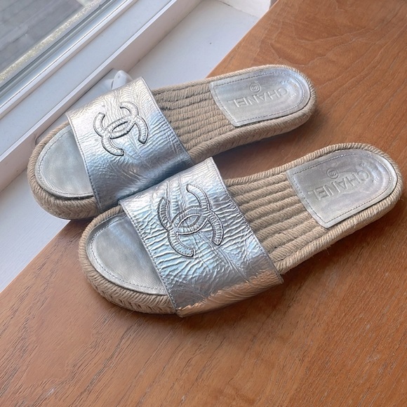 CHANEL slides sandals metallic silver espadrilles size 37 6 6.5 7 - Picture 1 of 11